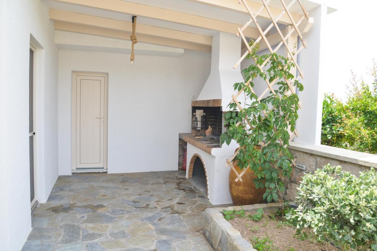 Traditional Villa Relax Zefiria Exterior photo